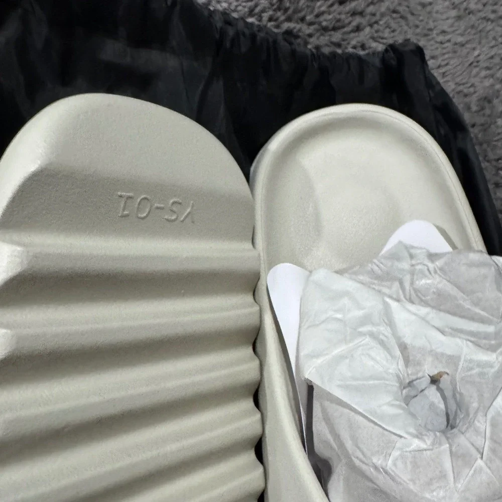 Yeezy YS01 Slide Bundle Mens Black & Cream Slides 11M NEW 2 Pairs with Dust Bags